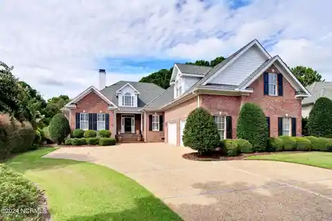 Beautifully Remodeled Home in Bay Colony of Landfall