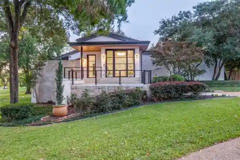 One-of-a-kind Home in Foxglen