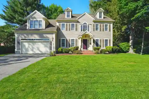 Spacious Colonial Near Downtown with Bonus Space