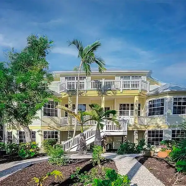 STUNNING ISLAND RETREAT