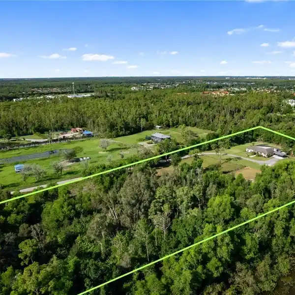 VERSATILE 5.21-ACRE PROPERTY IN PRIME LOCATION