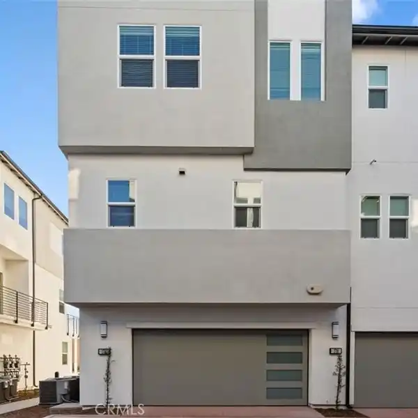 FURNISHED LUXURY WITH SOLAR AND DESIGNER UPGRADES