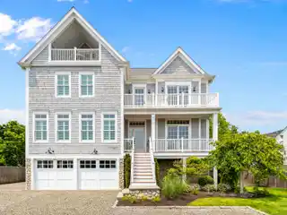 A Hamptons Retreat in Fairfield County