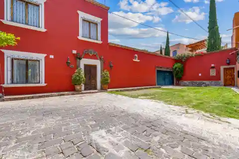 Casa Peaches – a Guadiana Classic