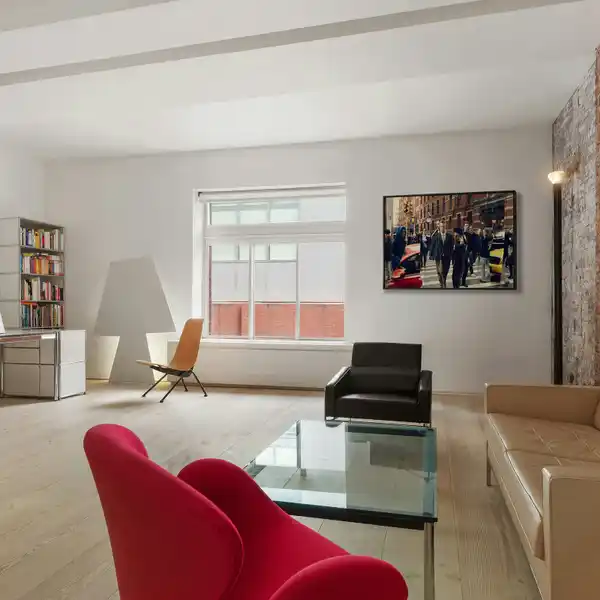 OPEN-PLAN LOFT LIVING AT THE ICE HOUSE