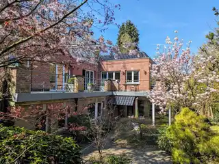 Beautiful Renovated Villa in Exceptional Location