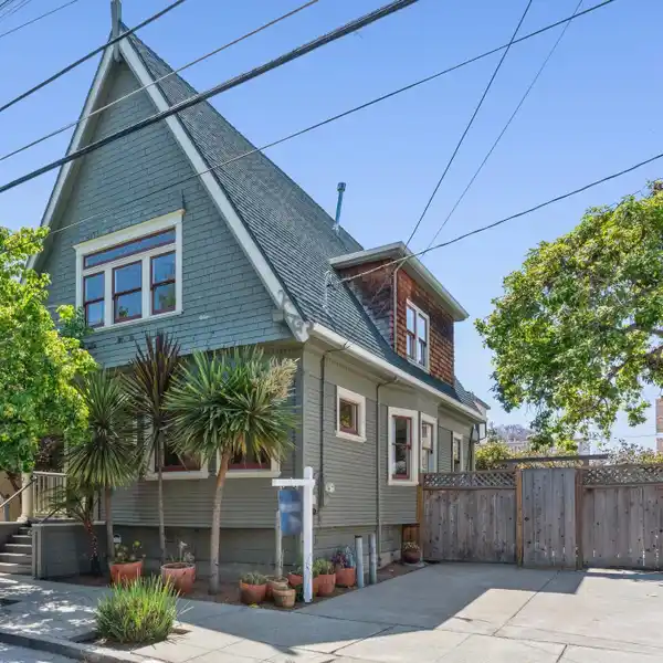 TIMELESS CENTRAL BERKELEY TREASURE