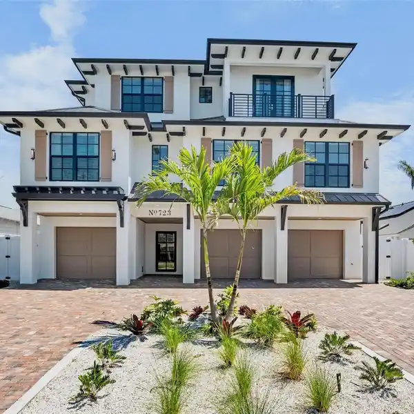 SPECIAL HOME IN A FABULOUS LOCATION