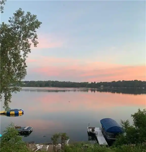ELEGANCE AND CHARM ON LOWER PRIOR LAKE