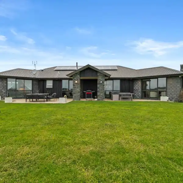 ELEVATED LIFESTYLE WITH BREATHTAKING VIEWS