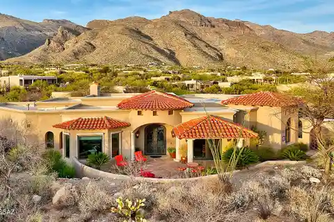 Exquisite Estate in Pima Canyon