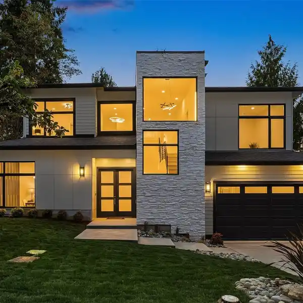 A SYMPHONY OF MODERN DESIGN & NATURAL LIGHT