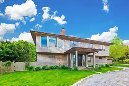 Newly Renovated Home Just a Short Distance to Long Beach