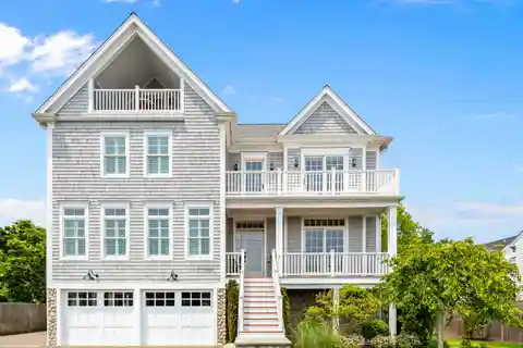 A Hamptons Retreat in Fairfield County