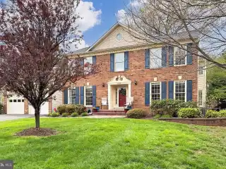 Stylish Virginia Run Colonial with Designer Upgrades