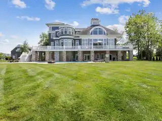 Luxurious Home on Buckeye Lake