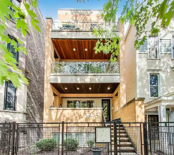 WARM AND ELEGANT DUPLEX