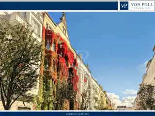 High-quality 6-room Apartment in a Quiet Residential Street - Stylish and Modern Living