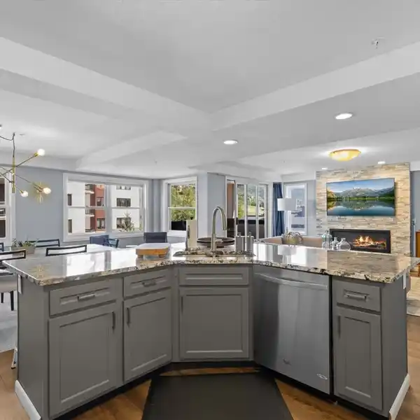 UPDATED SLOPESIDE CONDO