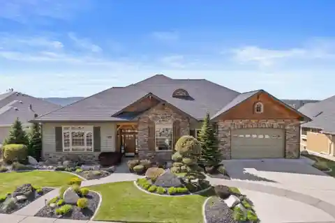 Fantastic Opportunity in Wandermere Estates