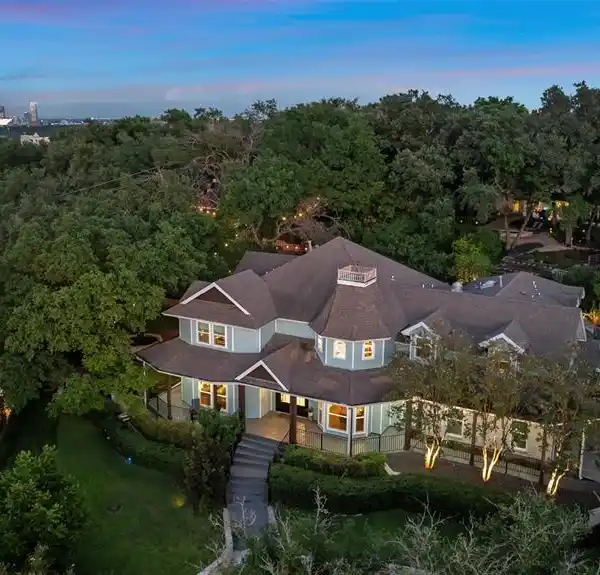 COMPLETELY RENOVATED HOME IN THE BEST WESTLAKE LOCATION