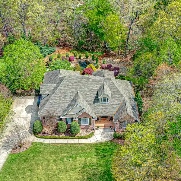AMAZING PROPERTY WITH 1.57 ACRES