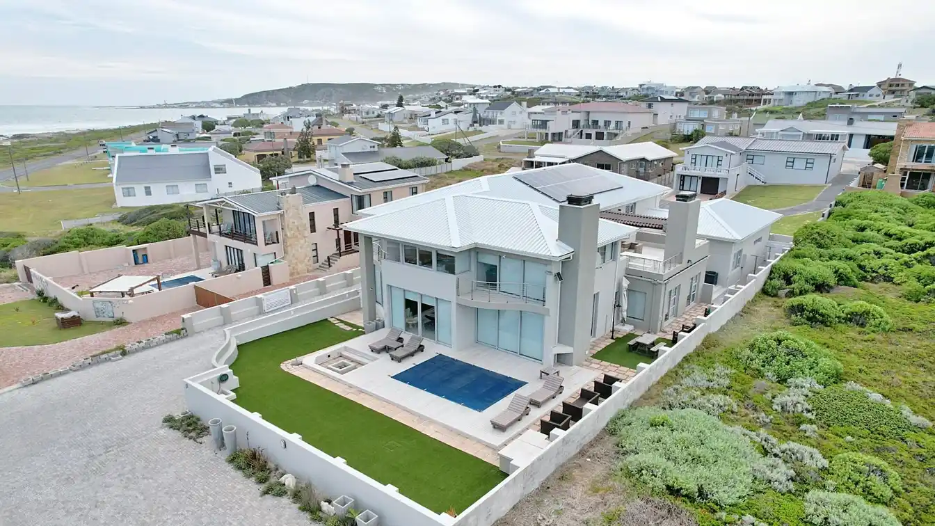 Exquisite Seafront Residence
