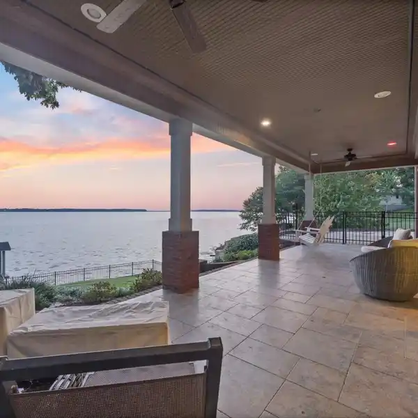 PREMIUM LIVING ON WHEELER LAKE