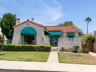 Charming Loma Portal Opportunity
