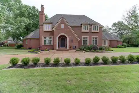 Spacious Home on over an Acre in the Highlands