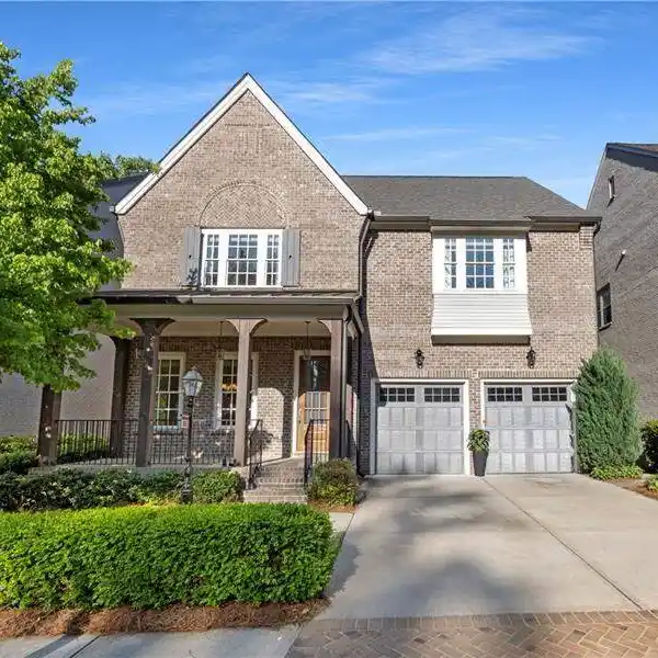 ARCHITECTURAL MASTERPIECE THAT EPITOMIZES MODERN ELEGANCE