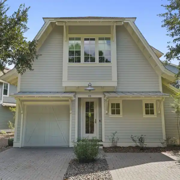 LOVELY BEACH HOME