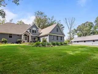 Exquisite Home with Heated Mega Barn
