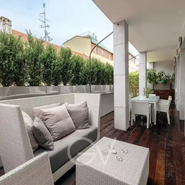 MODERN RESIDENCE WITH CHARMING TERRACE