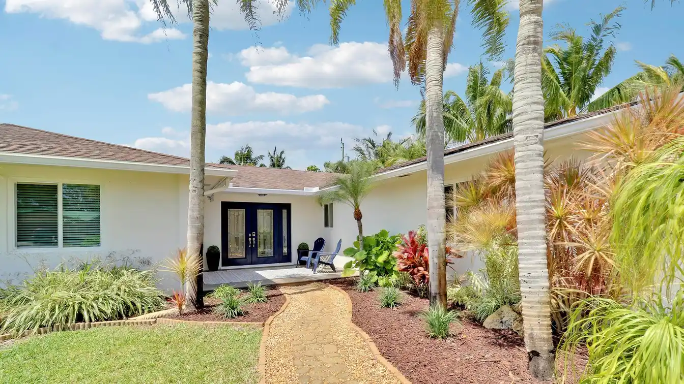 Prime Location Inside Bermuda Terrace