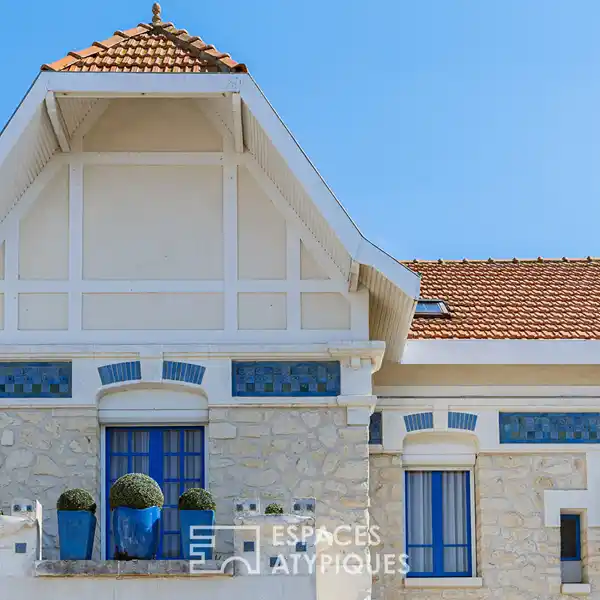 ART DECO GEM STEPS FROM CHATELAILLON BEACH