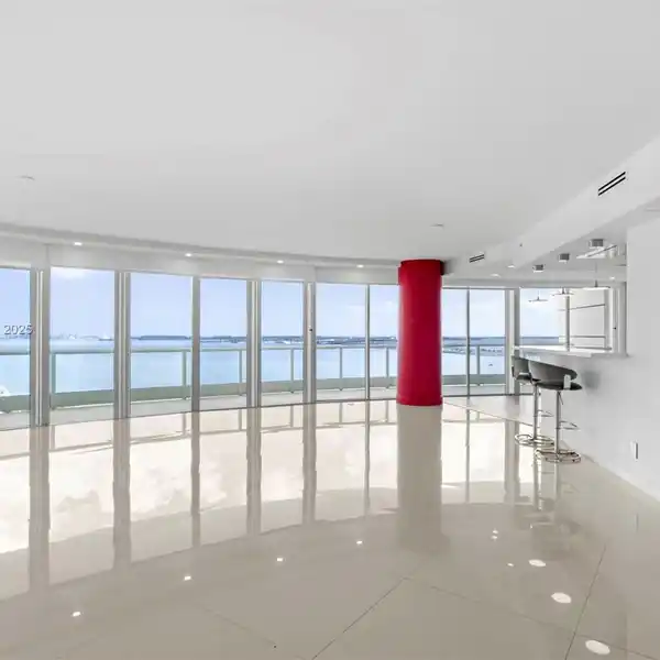 SOPHISTICATED LIVING AT THE PRESTIGIOUS BRISTOL TOWERS