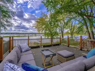 Beautifully Refreshed Riverside Cottage