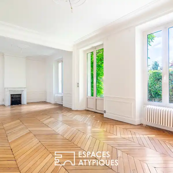 ELEGANCE AND COMFORT WITH RARE TRANQUILITY