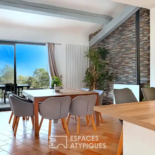 ARCHITECT'S HOUSE WITH PANORAMIC VIEW