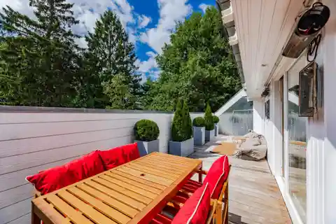 Attractive Penthouse Flat