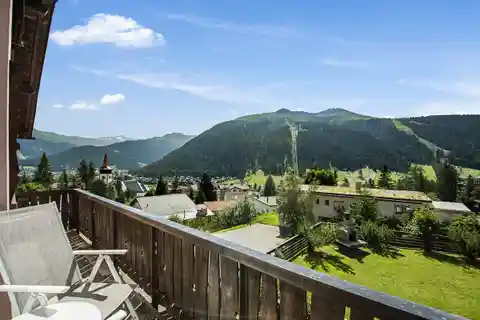 Well-presented Detached Holiday Residence