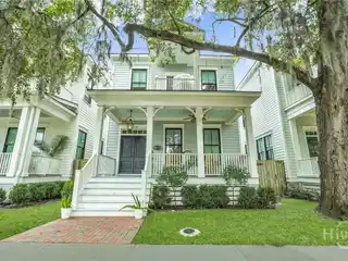 Prime Location in the Thomas Square/starland District