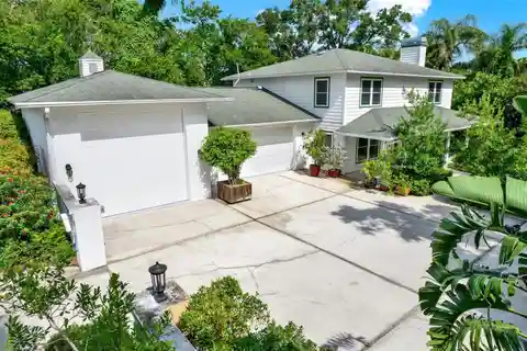 Estate-Style Home in Desirable Wildwood Park