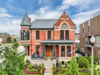Venetian Gothic Landmark in Vibrant Neighborhood