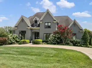 Classic Meets Modern in Multigenerational Haven