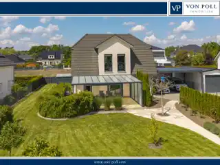 New Family Home on a Large Plot Near the Golf Course and Seddiner Lake