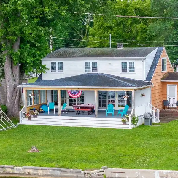 LAKEFRONT CAPE COD WITH HUGE COVERED DECK