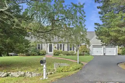 Charming New England Cape