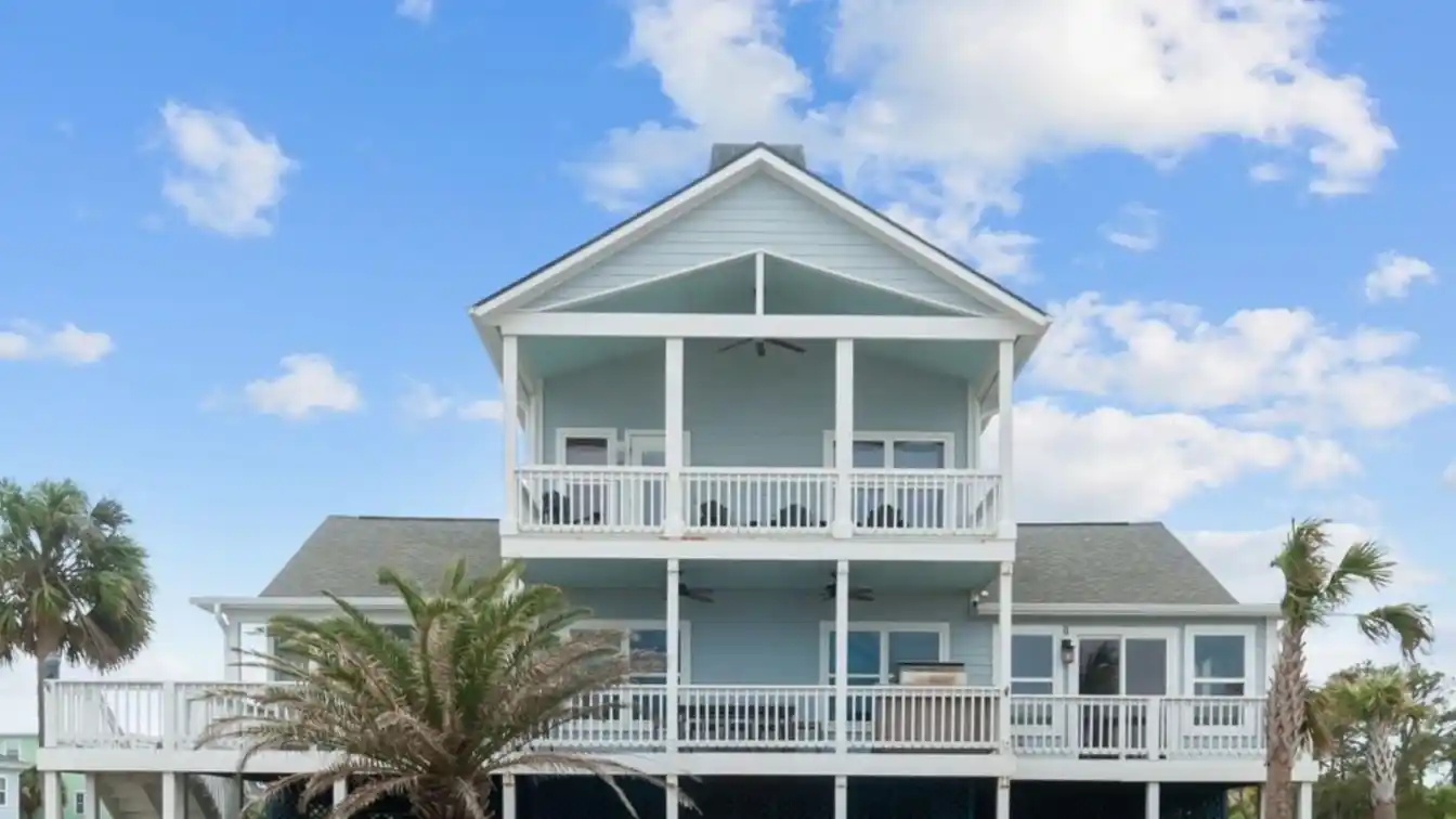 Stunning Second-row Home on Harbor Island